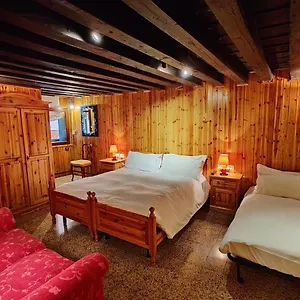 la-casa-del-pescatore-a-lovely-escape-in-venice.hotelslidodijesolo.com/