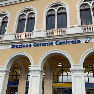 casa-proserpina-catania.taorminaitalyhotels.com/