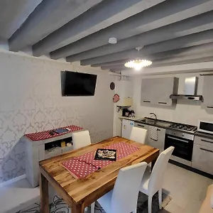 otto-house-apartment.hotelslidodijesolo.com/